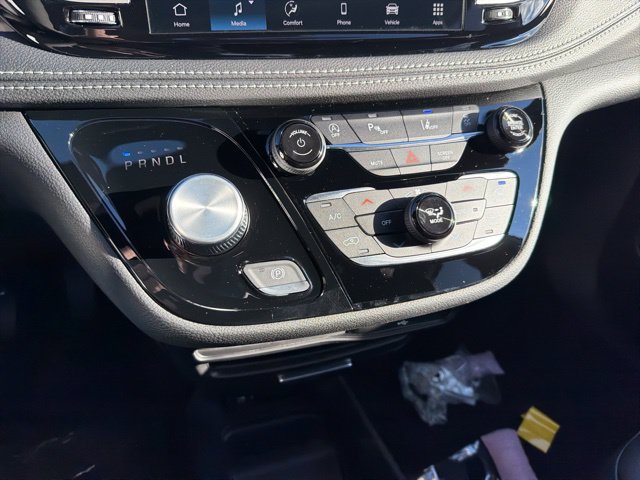 New 2026 Chrysler Pacifica Select w/ S Appearance Package FWD image 15
