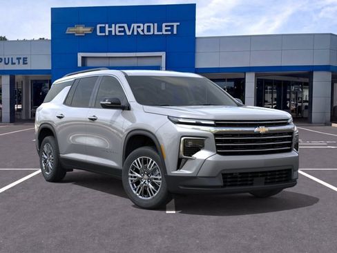 New 2026 Chevrolet Traverse LT w/ Driver Confidence Package FWD image 7