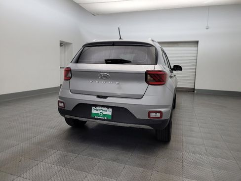 Used 2023 Hyundai Venue SEL w/ Cargo Package FWD image 7