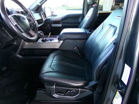 Used 2016 Ford F150 Platinum w/ Equipment Group 701A Luxury AWD/4WD image 11