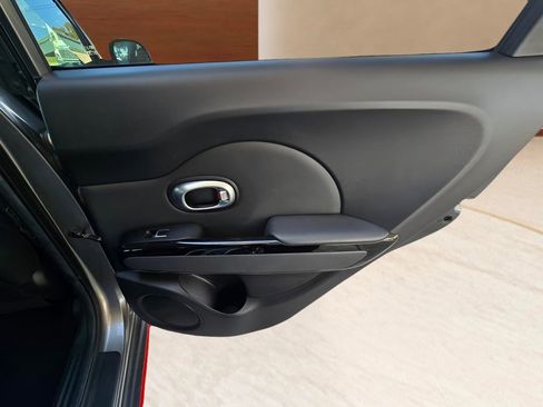 Used 2018 Kia Soul ! image 58