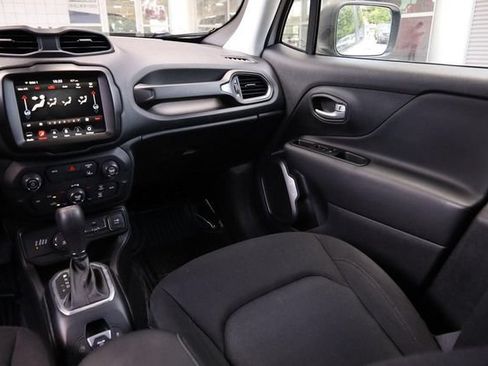 Used 2023 Jeep Renegade Latitude AWD/4WD image 26