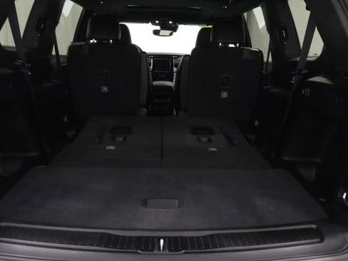 Used 2023 Jeep Grand Cherokee L Laredo AWD/4WD image 23