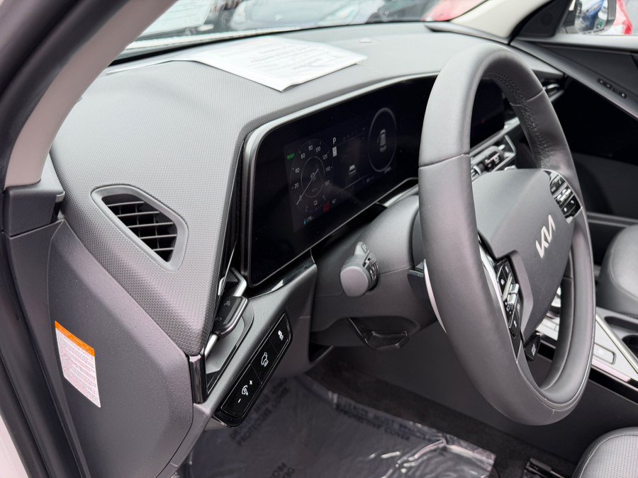 Used 2023 Kia Niro Wave w/ Wave Preserve Package FWD image 10
