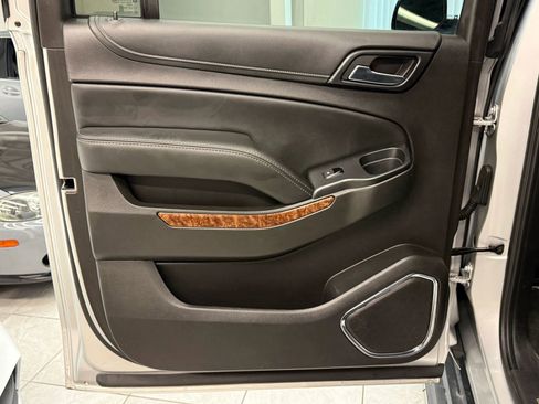 Used 2016 Chevrolet Suburban LTZ image 18