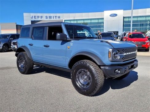 New 2025 Ford Bronco Badlands w/ Sasquatch Package image 1