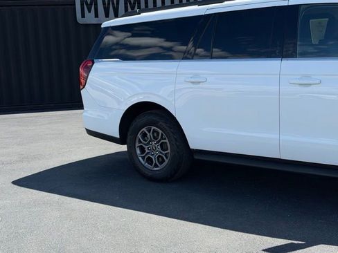 Used 2025 Ford Expedition Max XL AWD/4WD image 4