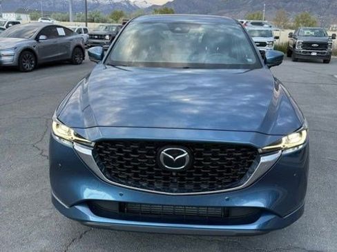 Used 2022 MAZDA CX-5 Signature image 2