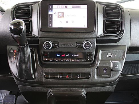 Used 2024 RAM ProMaster 2500 w/ Convenience Group image 22