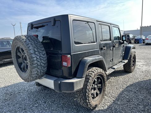 Used 2013 Jeep Wrangler Unlimited Sahara w/ Max Tow Pkg image 2