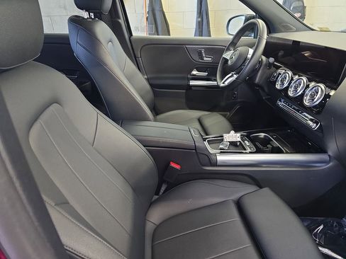 Certified 2025 Mercedes-Benz GLA 250 image 10