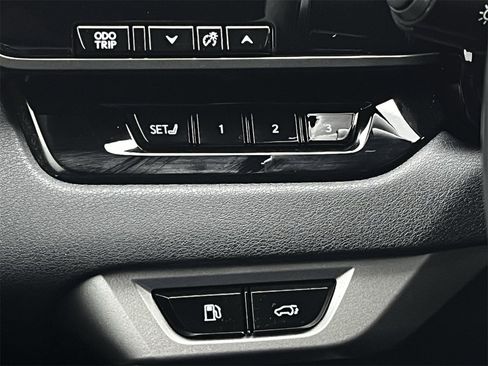 Used 2024 Lexus RX 450h AWD w/ Luxury Package image 20