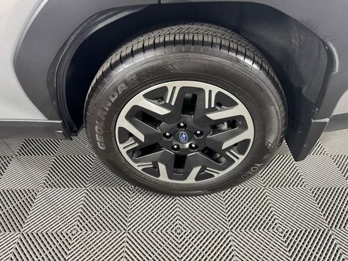 Used 2025 Subaru Forester Premium w/ Convenience Package #1 image 32