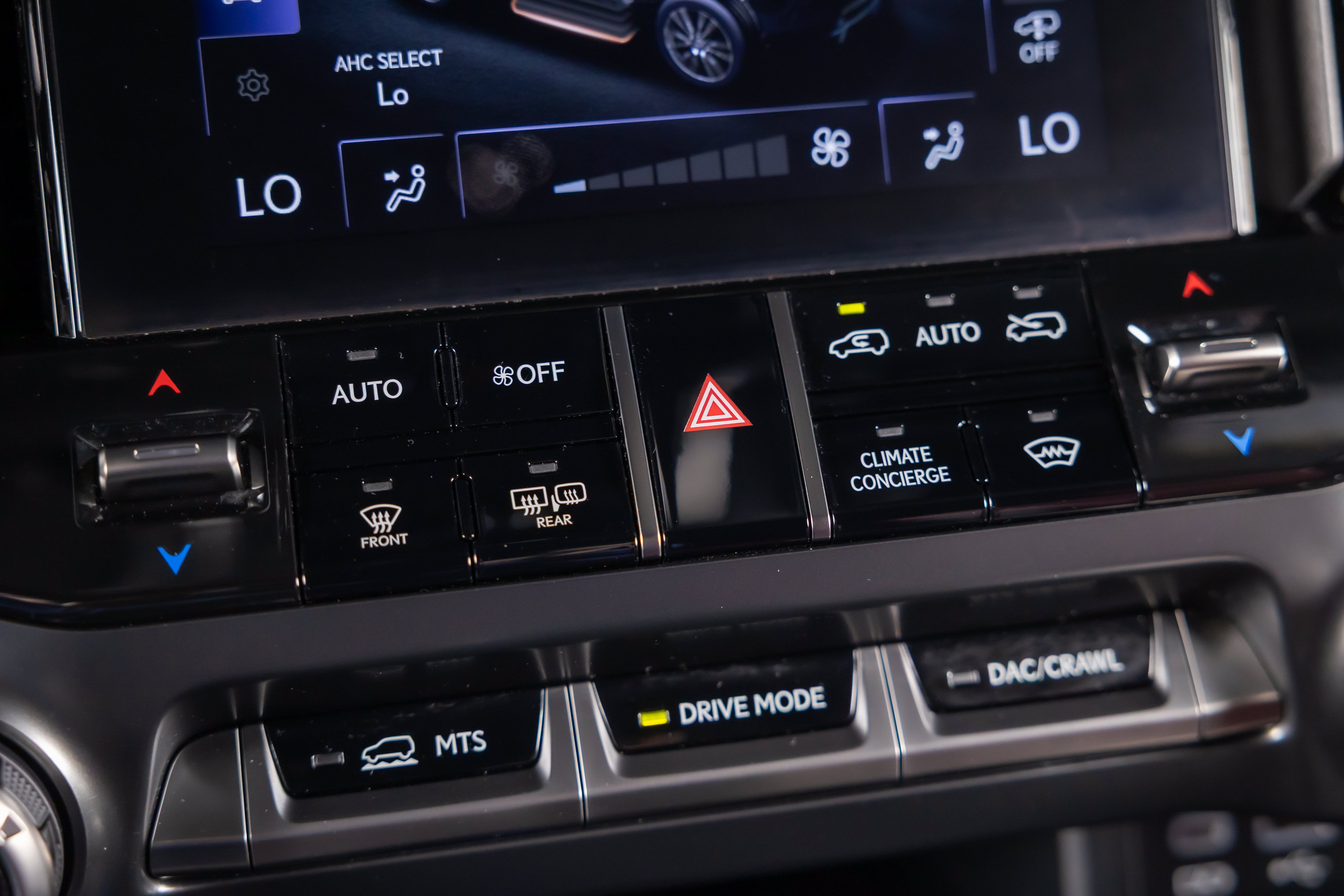 Used 2024 Lexus LX 600 F Sport AWD/4WD image 33