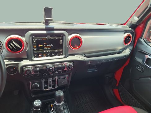 Used 2021 Jeep Wrangler Unlimited Sport AWD/4WD image 16
