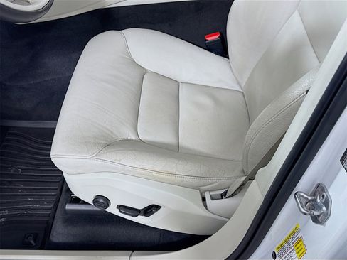 Used 2019 Volvo XC90 T6 Momentum w/ Advanced Package image 18