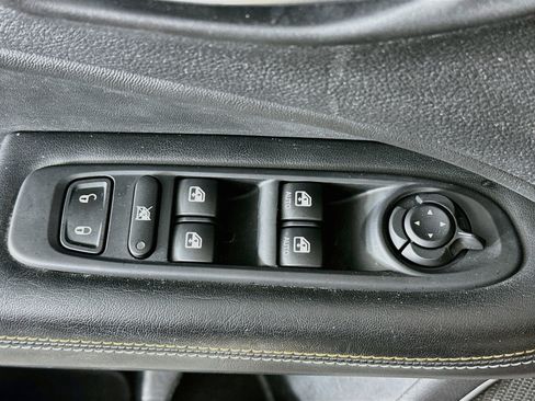 Used 2020 Jeep Compass Latitude FWD image 15