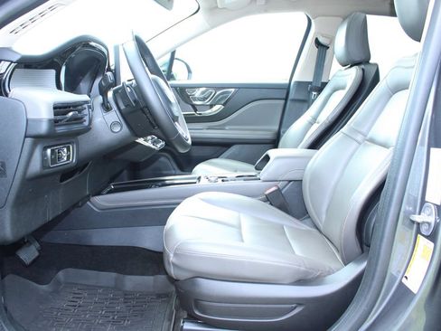 Used 2023 Lincoln Corsair AWD w/ Equipment Group 101A image 33