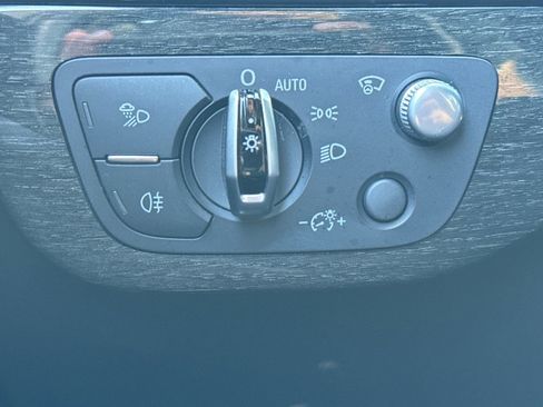 Used 2017 Audi Q7 3.0T Prestige image 38