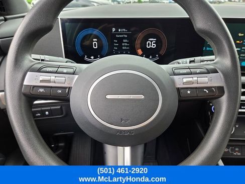 Used 2025 Hyundai Santa Cruz SEL FWD image 30