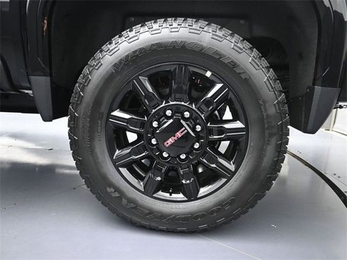 New 2026 GMC Sierra 2500 AT4 image 13