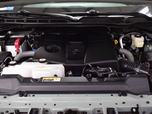 Used 2025 Toyota Tundra SR5 image 33