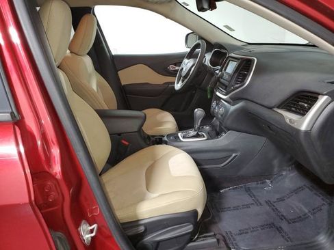 Used 2016 Jeep Cherokee Sport image 9