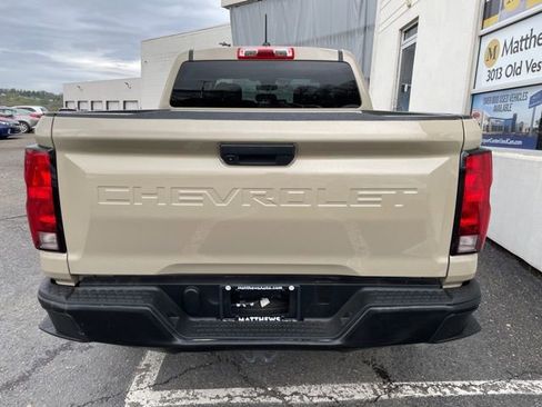 Used 2023 Chevrolet Colorado W/T RWD image 4