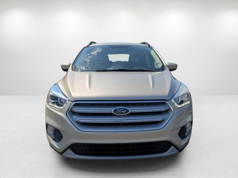 Used 2018 Ford Escape SEL image 2