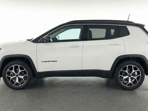Used 2025 Jeep Compass Limited AWD/4WD image 5