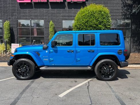 Used 2024 Jeep Wrangler Unlimited Sahara AWD/4WD image 9
