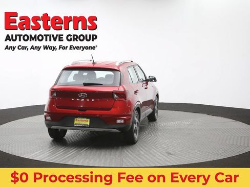 Used 2025 Hyundai Venue SEL FWD image 40