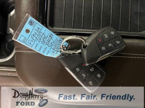 Used 2022 GMC Yukon SLT w/ SLT Premium Package image 57