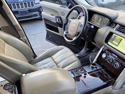 Used 2017 Land Rover Range Rover HSE image 50
