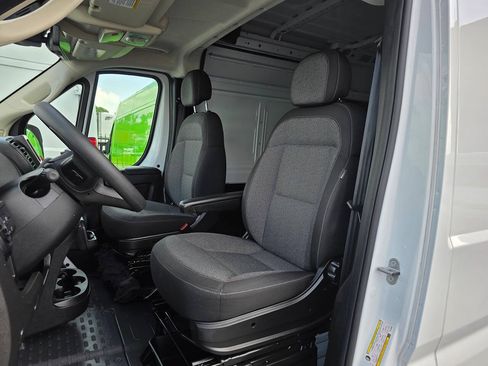 Used 2024 RAM ProMaster 2500 w/ Safety Group FWD image 12