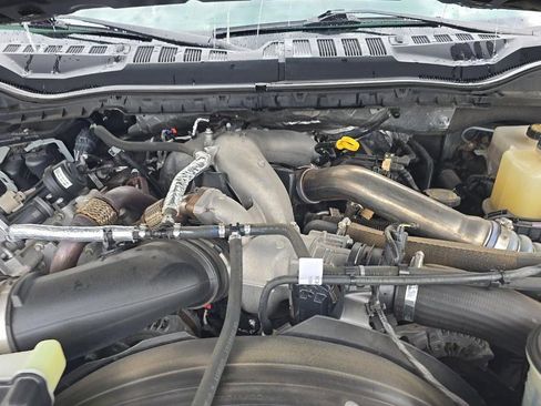 Used 2021 Ford F350 Lariat w/ Lariat Ultimate Package AWD/4WD image 9
