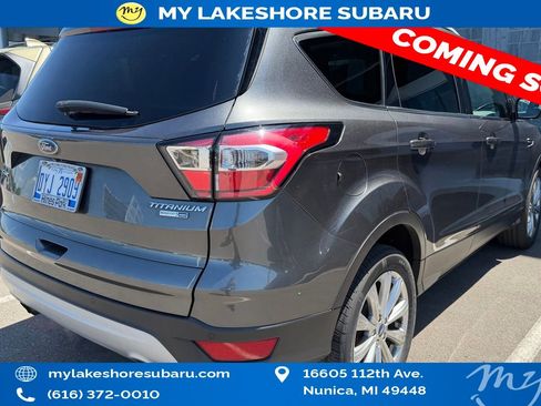 Used 2017 Ford Escape Titanium AWD/4WD image 4