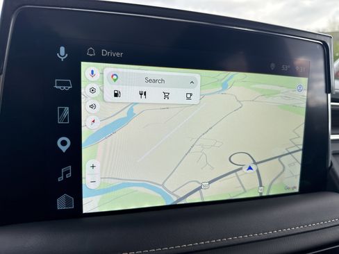 Used 2023 Chevrolet Suburban Premier w/ Advanced Technology Package image 24