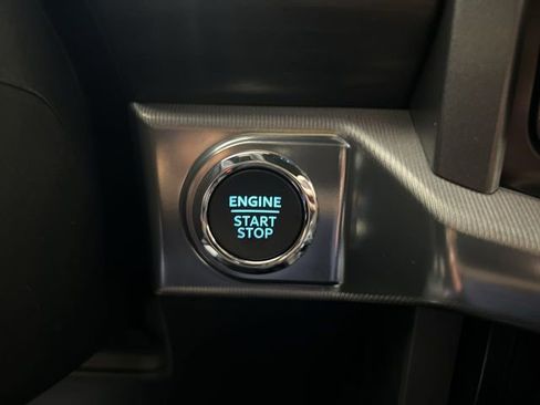 New 2025 Ford F150 Lariat w/ Equipment Group 501A Mid image 16