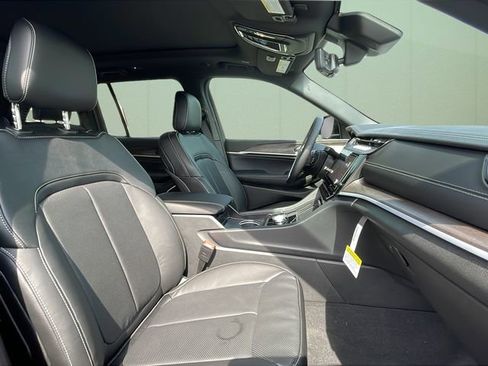 New 2026 Jeep Grand Cherokee Limited image 41
