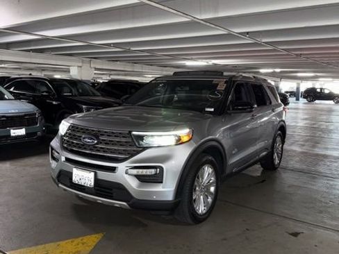 Used 2022 Ford Explorer King Ranch w/ Premium Technology Package image 27