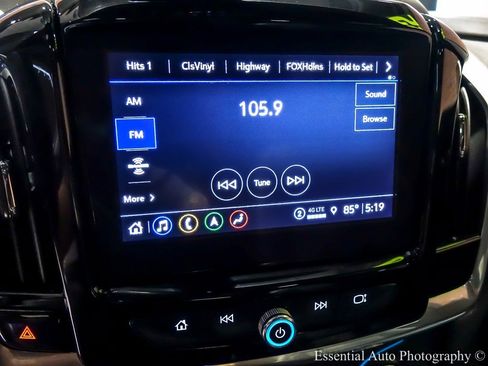 Used 2022 Chevrolet Traverse RS image 25