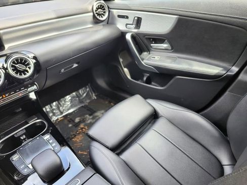 Used 2022 Mercedes-Benz CLA 250 4MATIC image 15