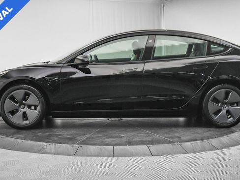 Used 2022 Tesla Model 3 image 4