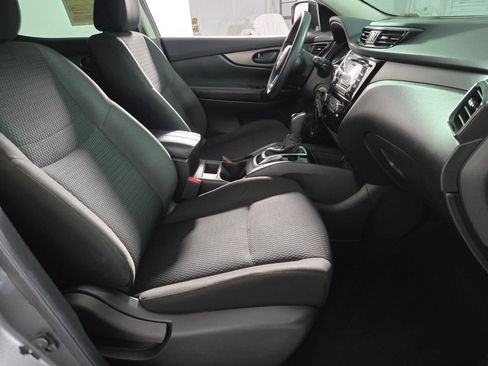 Used 2017 Nissan Rogue Sport S w/ S Appearance Package FWD image 17