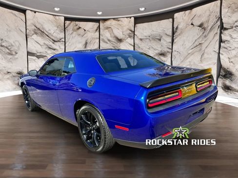 Used 2018 Dodge Challenger SXT w/ Blacktop Package RWD image 9