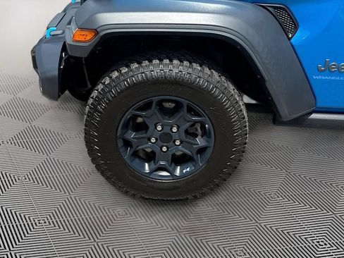 Used 2023 Jeep Wrangler Unlimited w/ Cold Weather Group AWD/4WD image 35