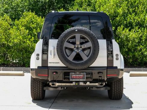 New 2026 Land Rover Defender 110 X-Dynamic SE AWD/4WD image 9