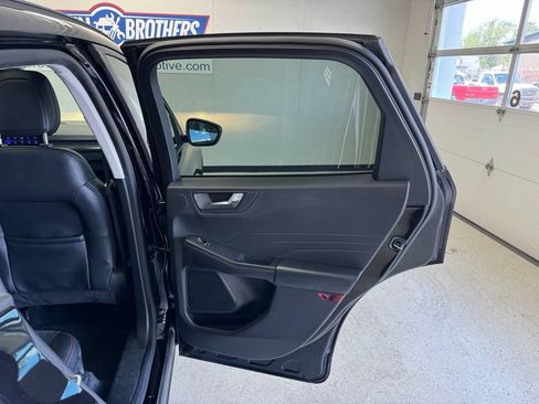 Used 2021 Ford Escape SEL w/ SEL Stealth AWD Package image 26
