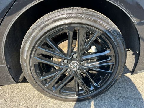 Used 2025 Toyota Camry SE image 30